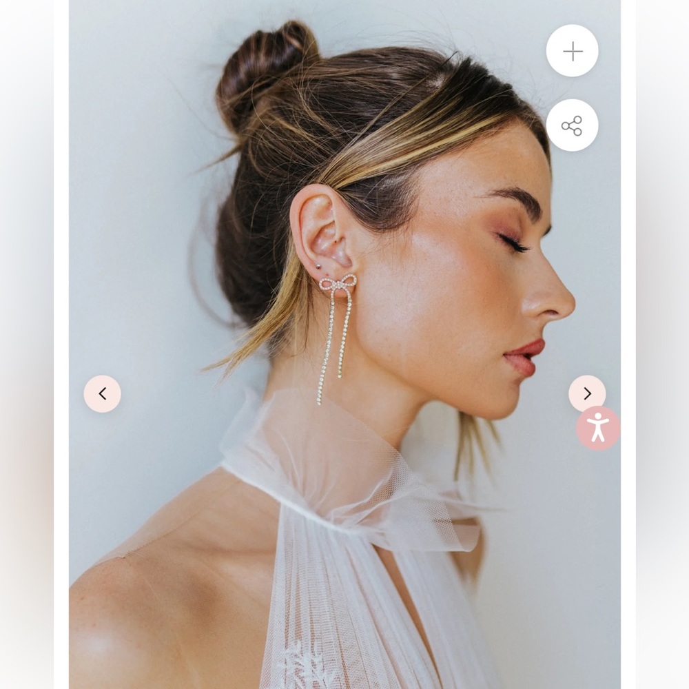 Untamed petals earrings